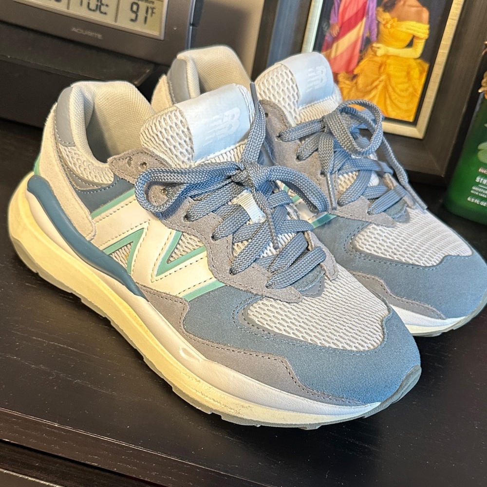 New Balance Women's Gray and Teal Sneakers